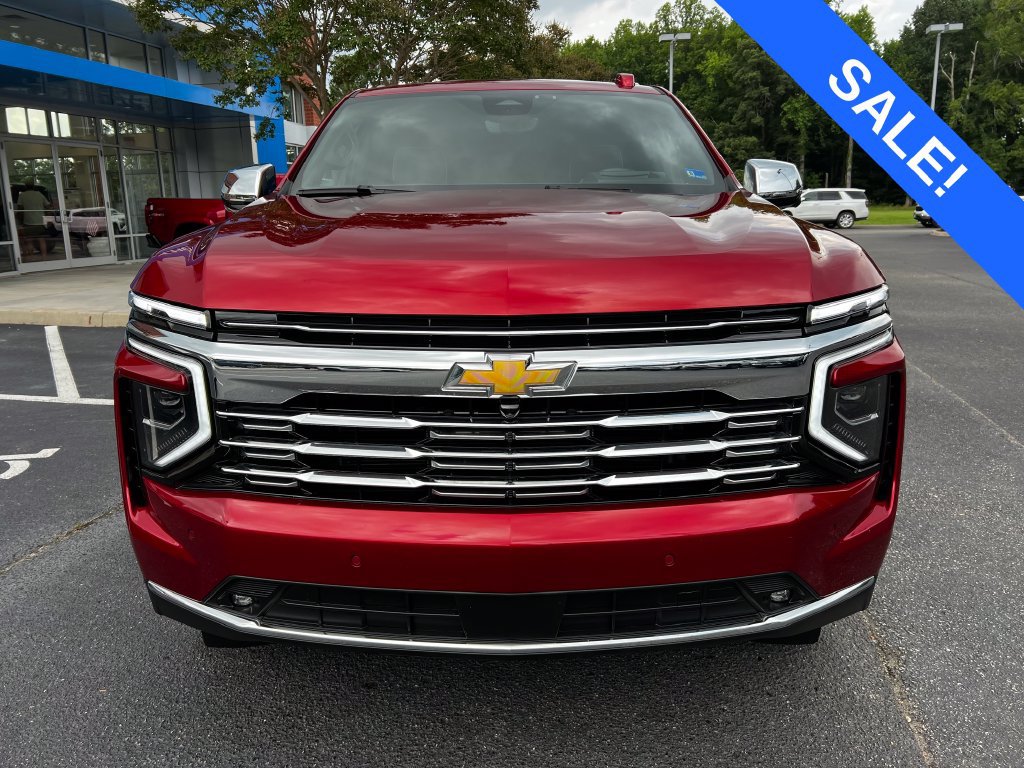 Used 2025 Chevrolet Tahoe Premier AWD/4WD image 3