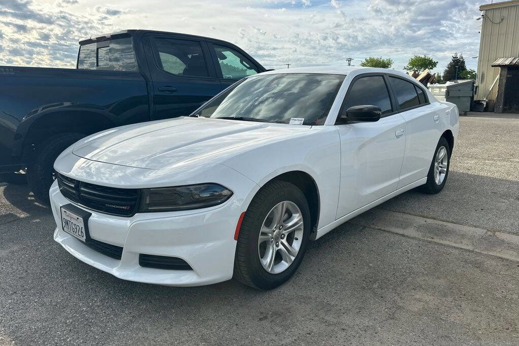 Used 2023 Dodge Charger SXT image 2
