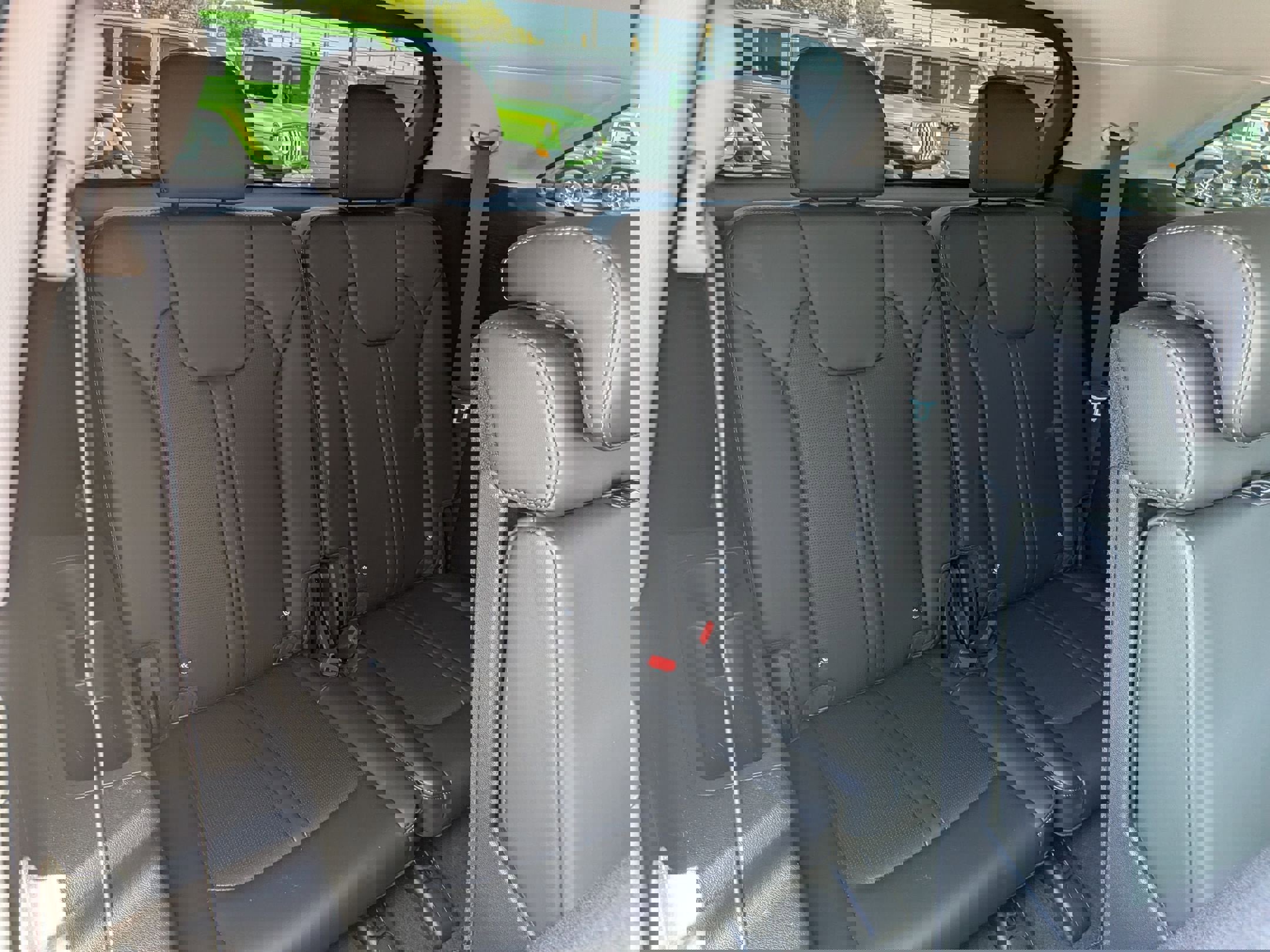 Used 2025 Kia Sorento S FWD image 31