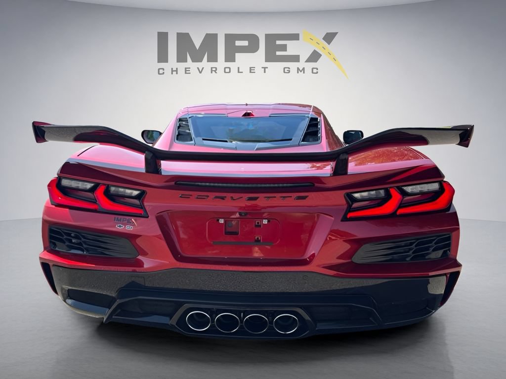 Used 2025 Chevrolet Corvette Z06 RWD image 4