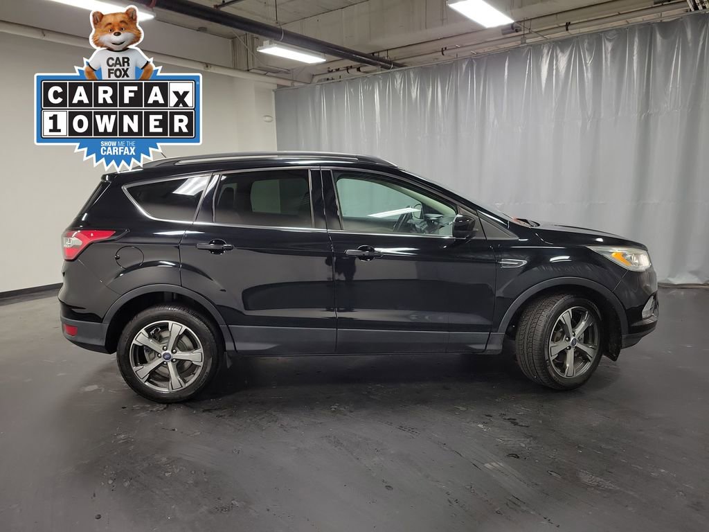 Used 2017 Ford Escape SE w/ SE Leather Comfort Package image 9