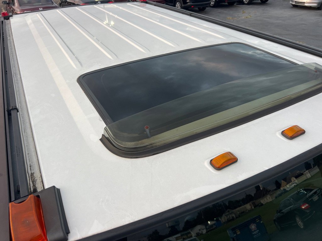 Used 2009 HUMMER H2 image 9