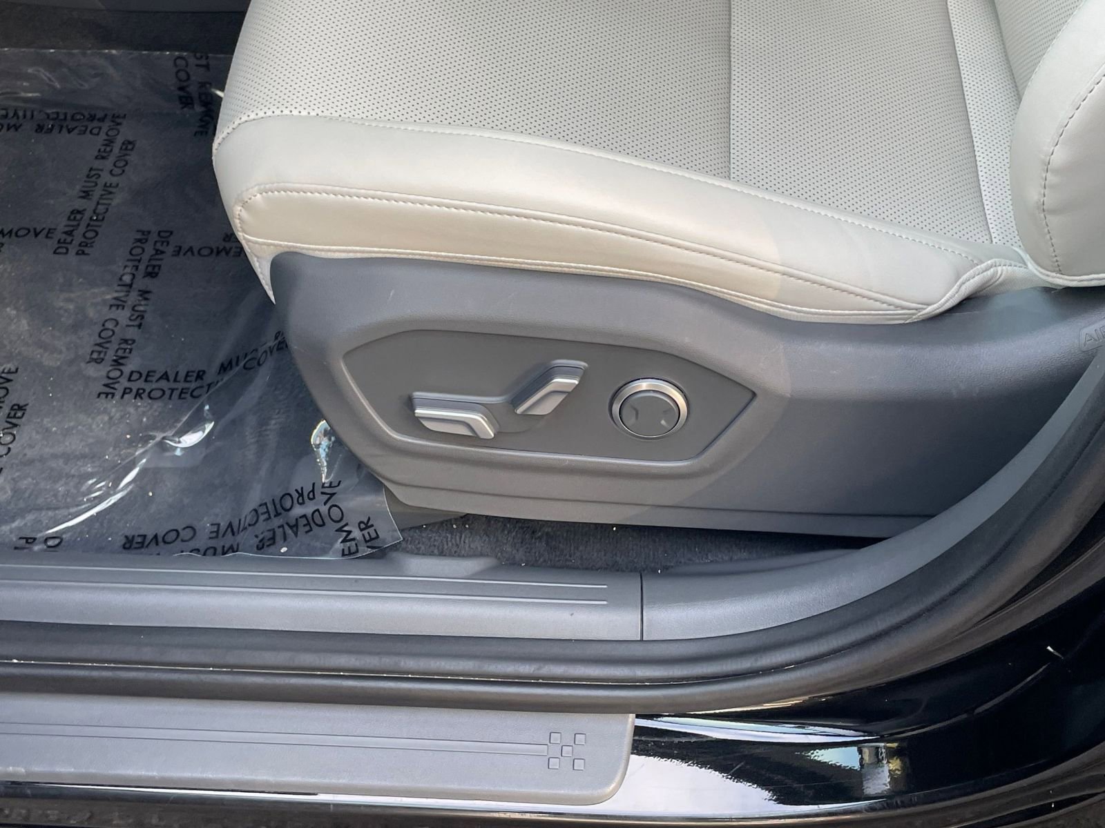 Used 2025 Hyundai Santa Fe SEL image 24