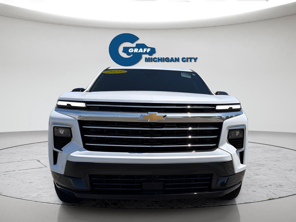 Used 2025 Chevrolet Traverse High Country FWD image 5