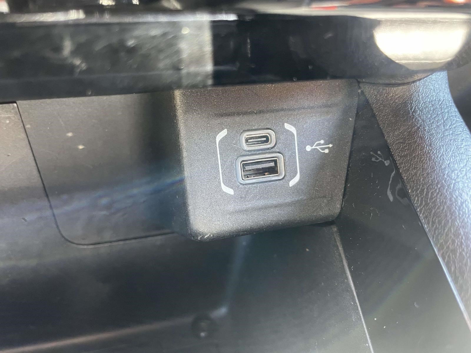 Used 2025 Jeep Compass Limited AWD/4WD image 29