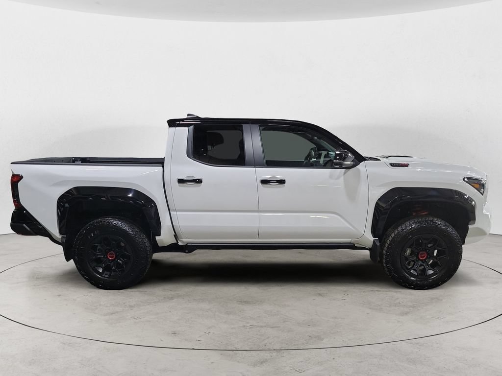 Used 2025 Toyota Tacoma TRD Pro AWD/4WD image 6