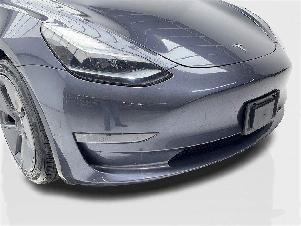 Used 2023 Tesla Model 3 Standard Range image 3