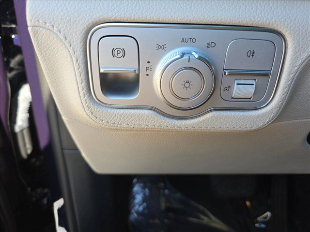 Used 2021 Mercedes-Benz GLS 450 4MATIC image 26