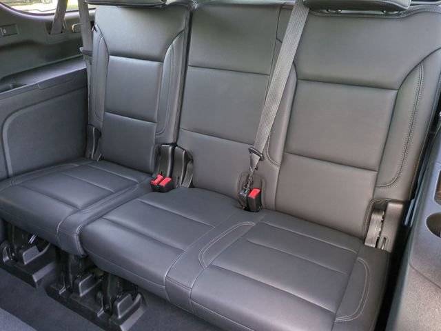 Used 2021 Chevrolet Suburban LT RWD image 23