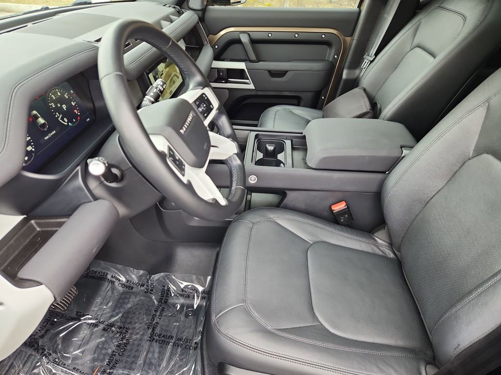 Used 2023 Land Rover Defender 110 S image 22