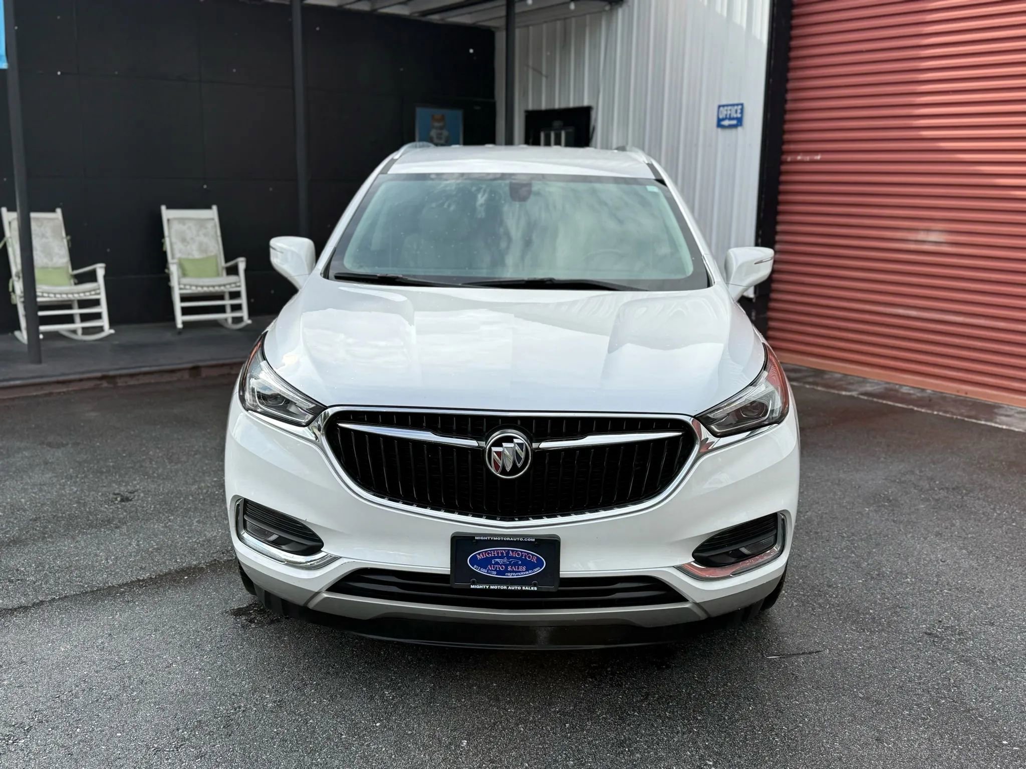 Used 2019 Buick Enclave Essence image 2