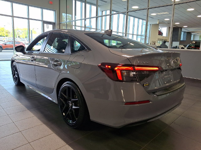 Used 2025 Honda Civic Sport image 4