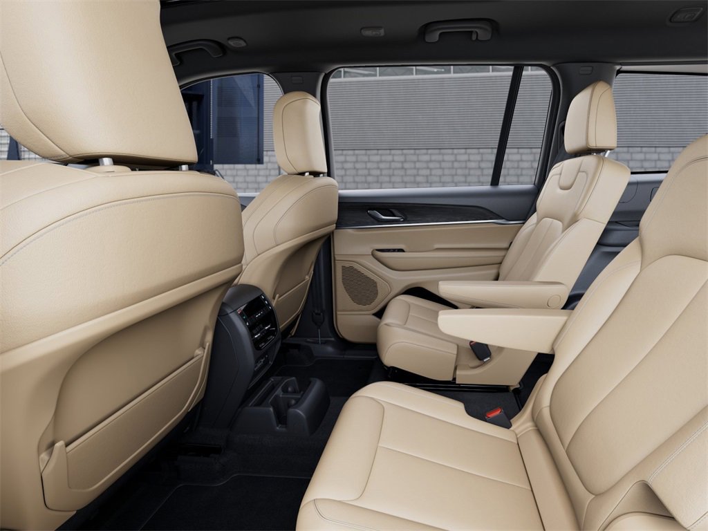 New 2025 Jeep Grand Cherokee L Limited w/ Black Appearance Package image 23