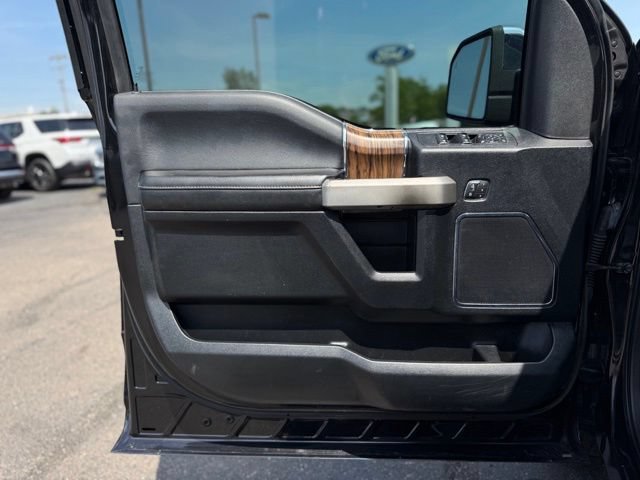 Used 2019 Ford F150 Lariat w/ Equipment Group 502A Luxury AWD/4WD image 13