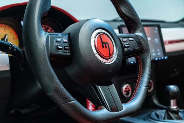 Used 2015 MAZDA MX-5 Miata Club RWD image 24