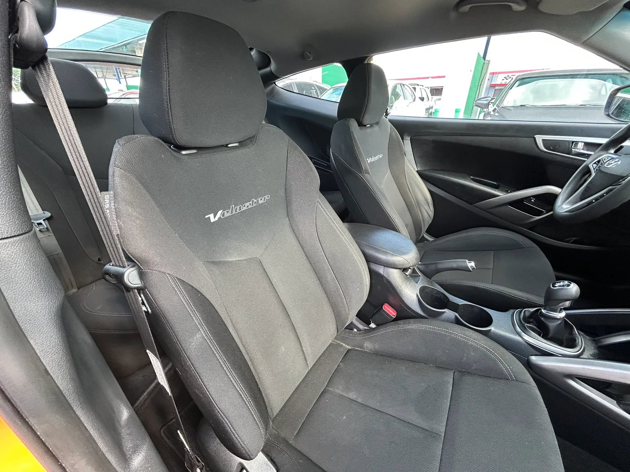 Used 2013 Hyundai Veloster FWD image 13