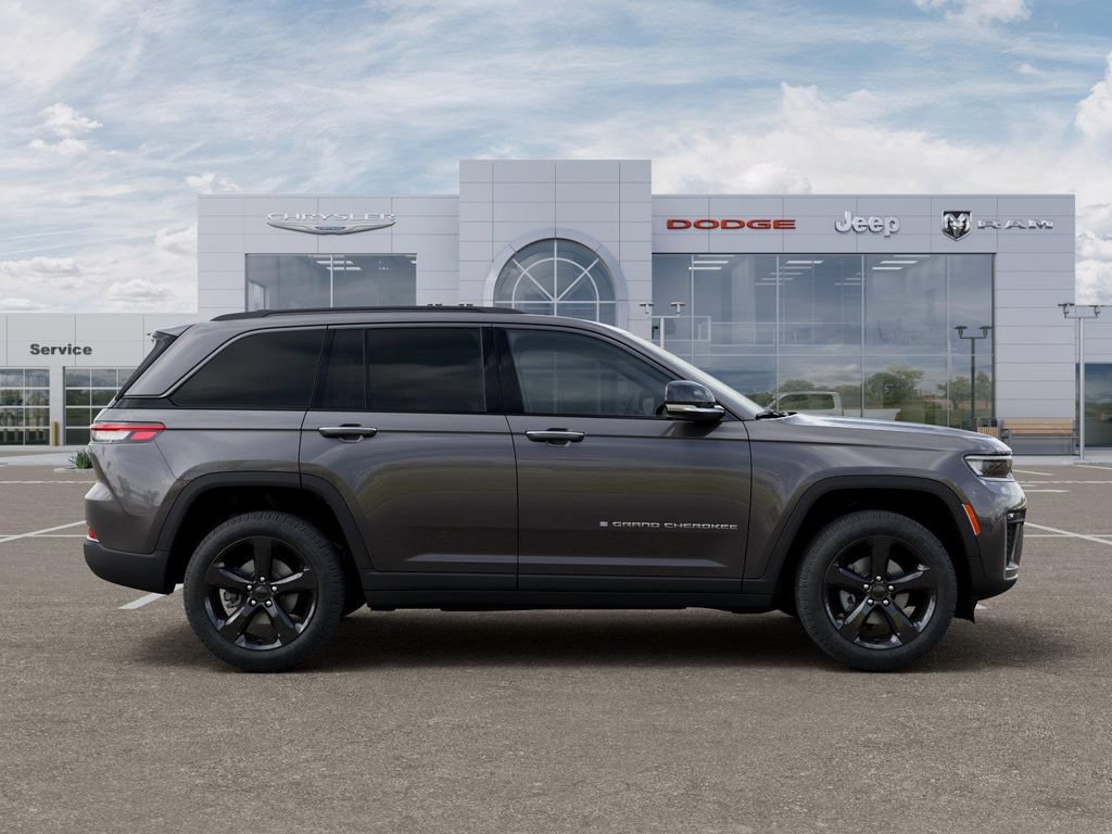 New 2026 Jeep Grand Cherokee Limited w/ Limited Altitude Package RWD image 21