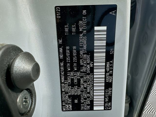 Certified 2023 Toyota Highlander Bronze Edition image 35