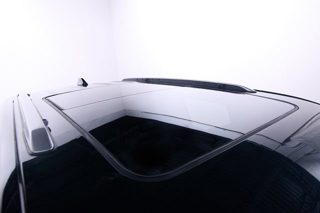 Used 2022 Jeep Grand Cherokee Summit w/ Luxury Tech Group V image 31