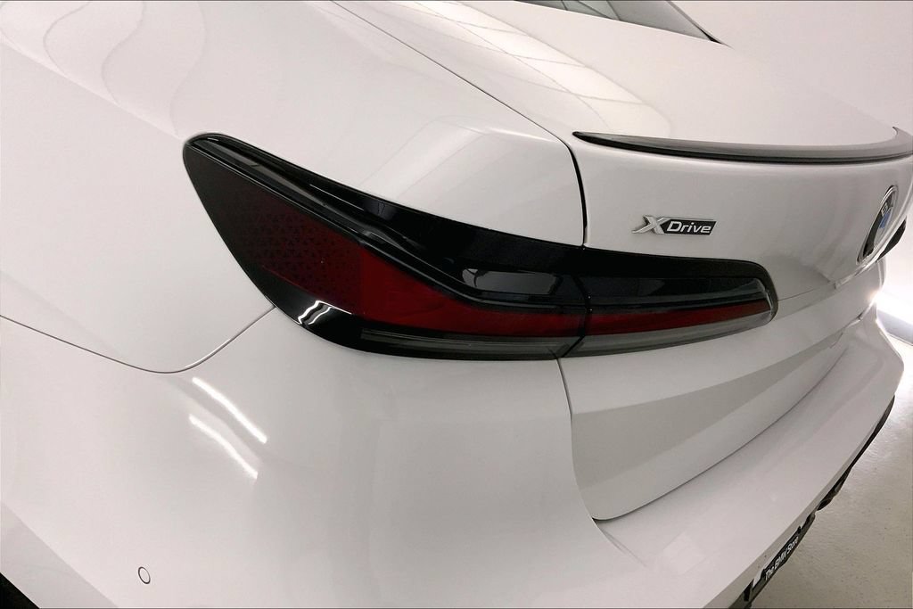 Certified 2023 BMW 760i xDrive AWD/4WD image 28