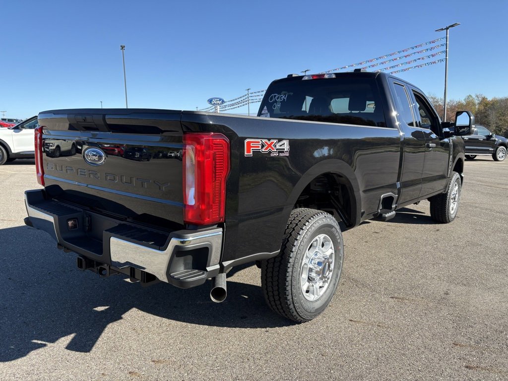 New 2026 Ford F350 XLT w/ FX4 Off-Road Package AWD/4WD image 5