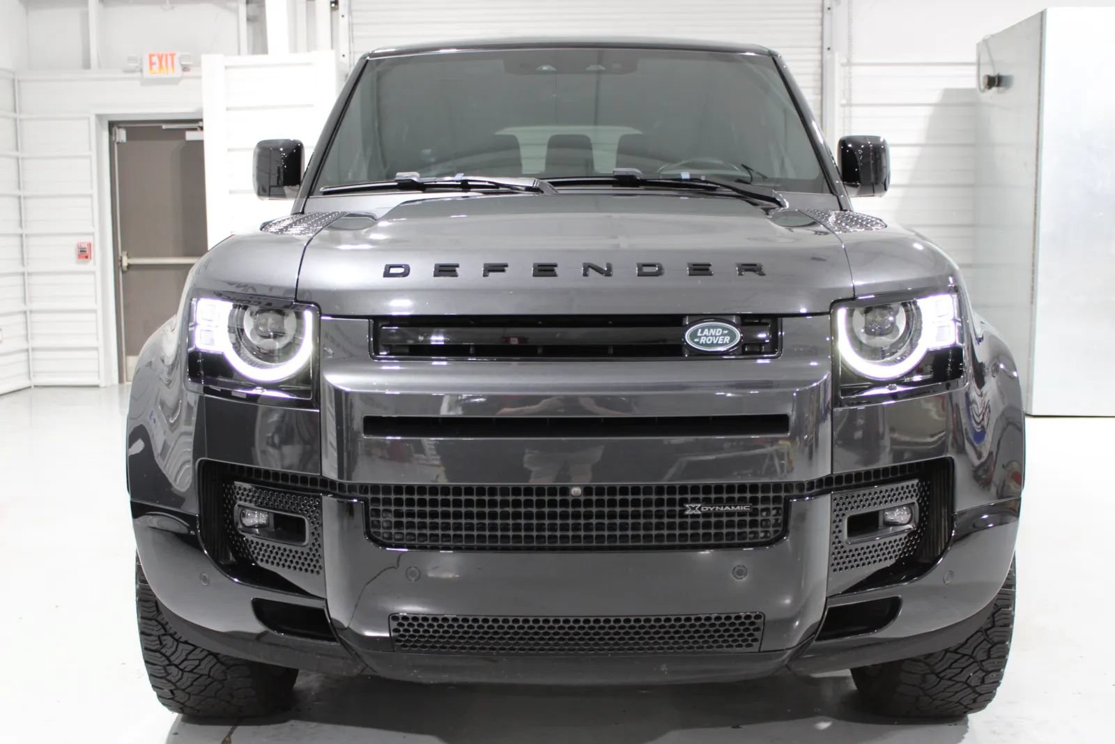Used 2023 Land Rover Defender 130 X-Dynamic SE AWD/4WD image 30