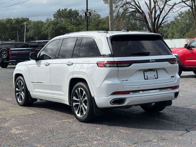 Used 2022 Jeep Grand Cherokee Overland w/ MOPAR Finishing Package AWD/4WD image 2