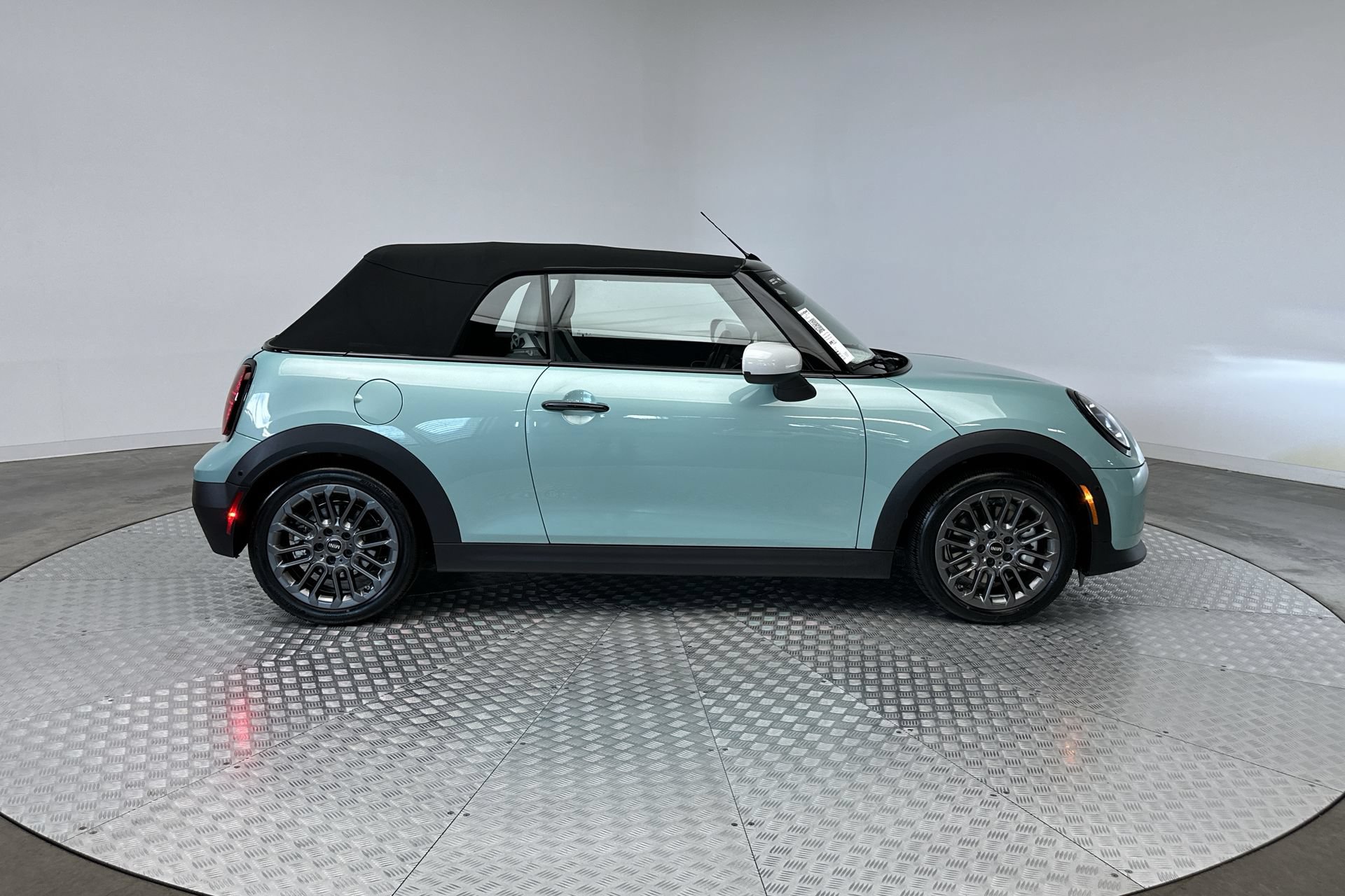 Used 2026 MINI Cooper S FWD image 10