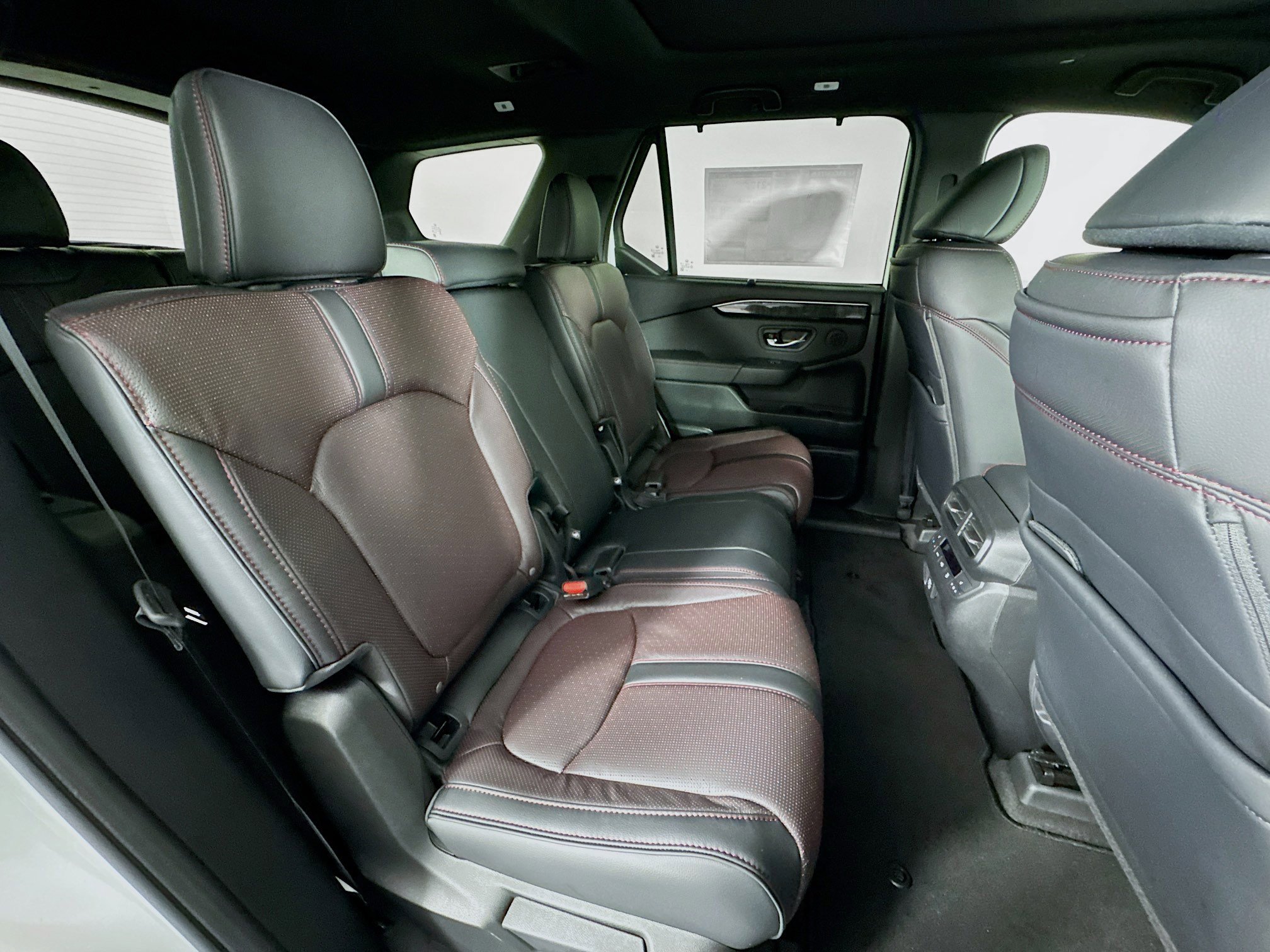 New 2025 Honda Pilot Black Edition image 30