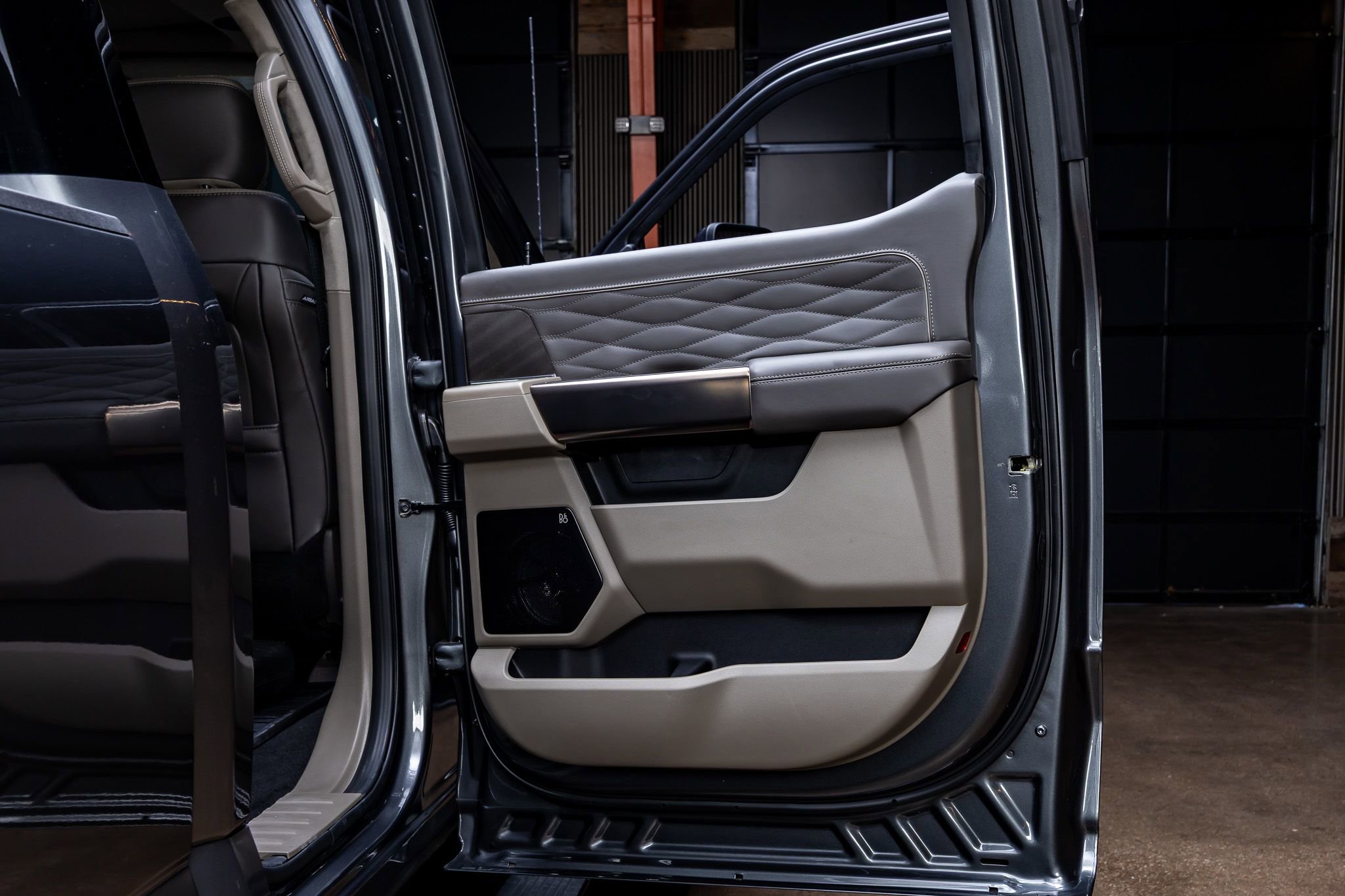 Used 2026 Ford F450 Platinum w/ Platinum Plus Package image 35