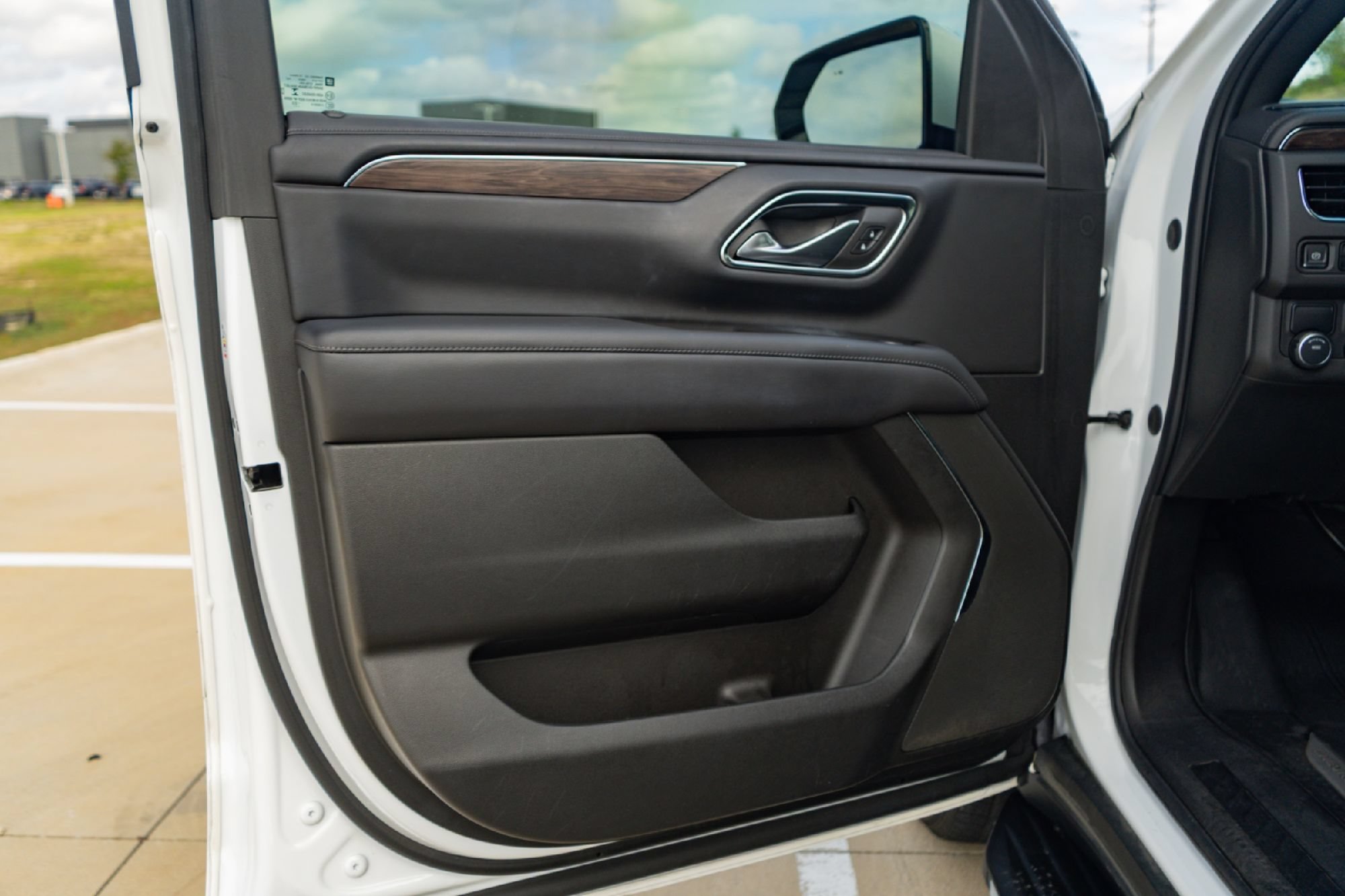 Used 2022 Chevrolet Tahoe LS w/ Driver Alert Package RWD image 20