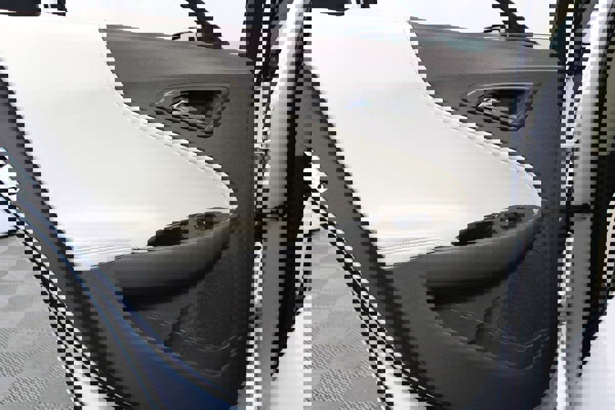 Used 2024 Chevrolet Malibu LT image 32