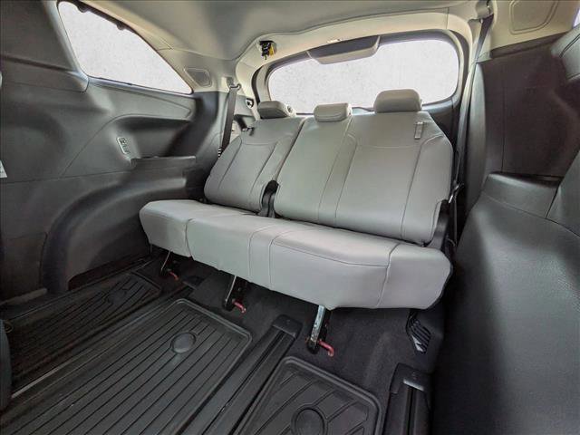 New 2026 Toyota Sienna XLE image 16