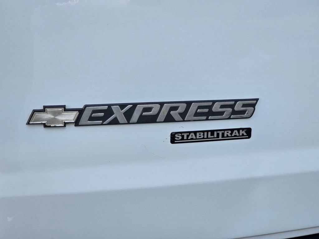 Used 2013 Chevrolet Express 2500 LT w/ LT Preferred Equipment Group RWD image 12