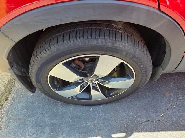 Used 2019 Volvo XC40 T5 Momentum AWD/4WD image 9