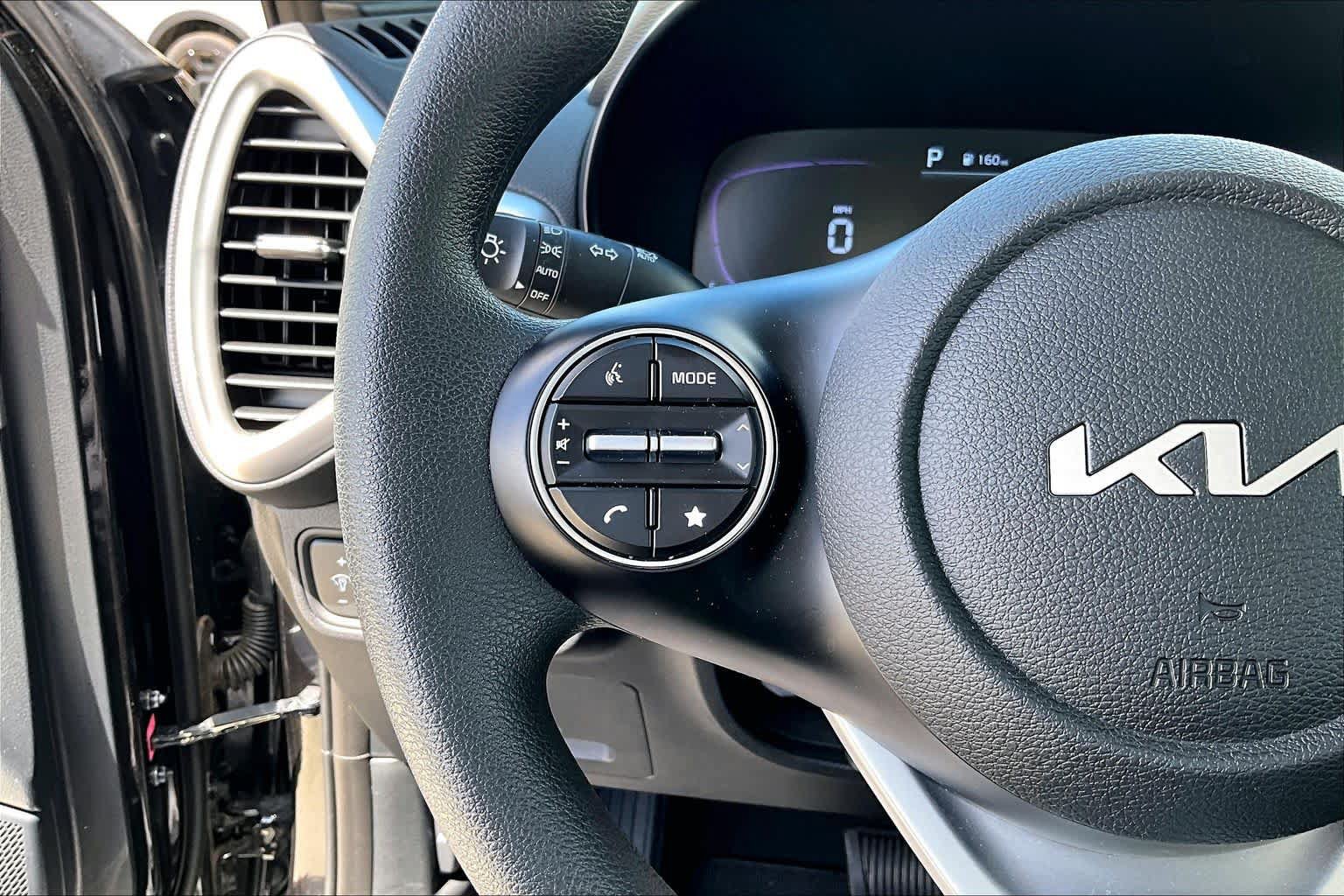 Certified 2025 Kia Soul LX w/ LX Technology Package FWD image 22