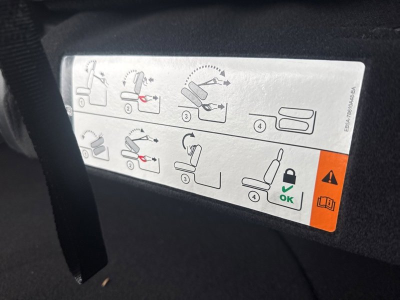 Used 2019 Ford Explorer XLT image 24