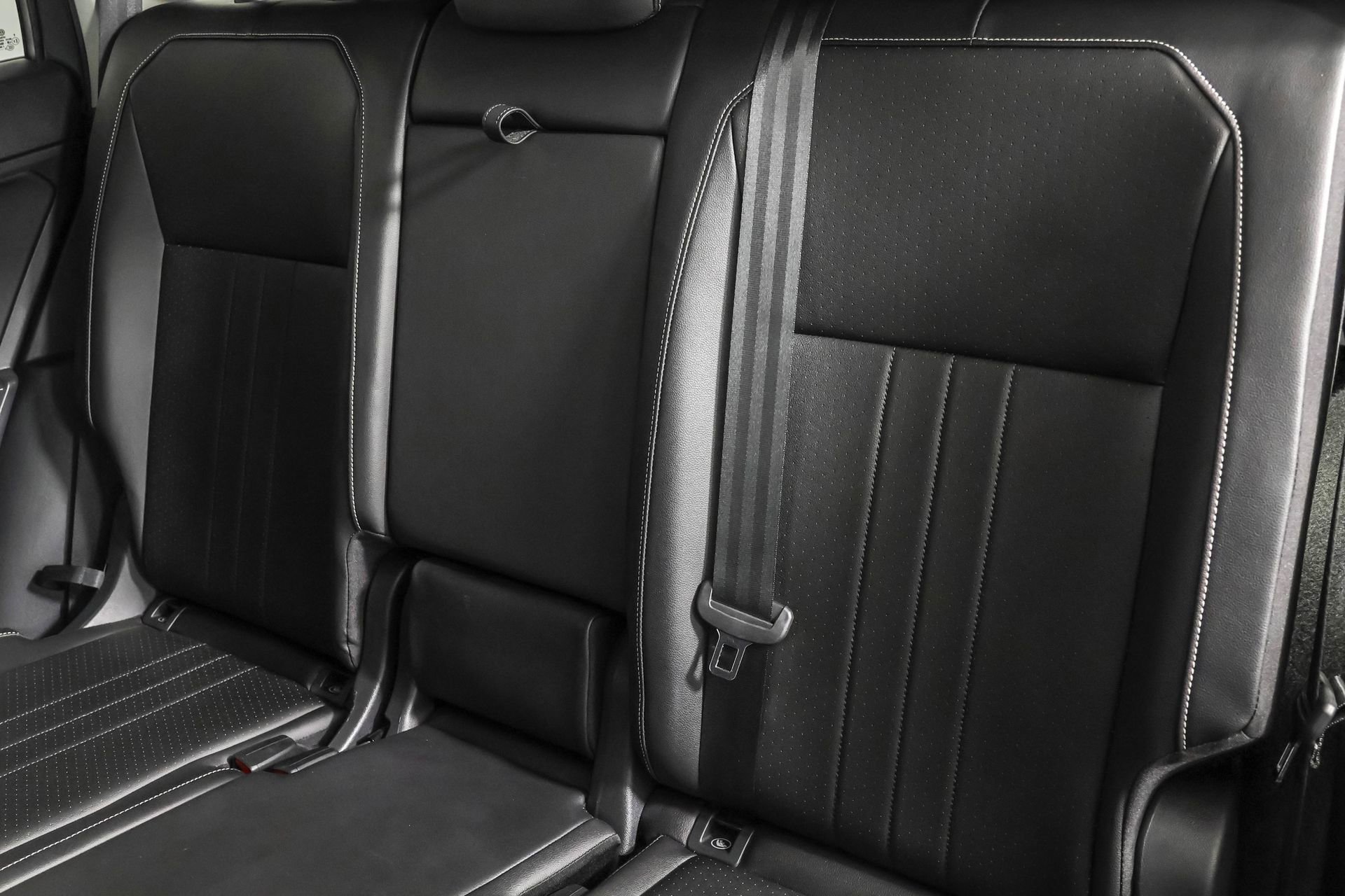 Used 2022 Volkswagen Tiguan SE image 37