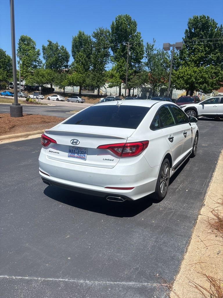 Used 2017 Hyundai Sonata Limited w/ Ultimate Package 04 FWD image 3