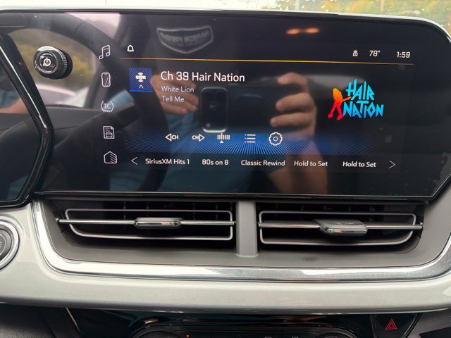 New 2026 Chevrolet Trax LT w/ Sunroof Package FWD image 14