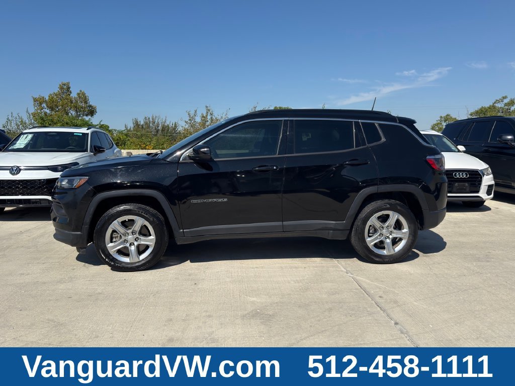 Used 2023 Jeep Compass Latitude w/ Convenience Group AWD/4WD image 6