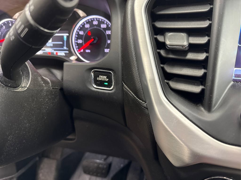 Used 2019 GMC Acadia SLE w/ LPO, Floor Liner Package image 32