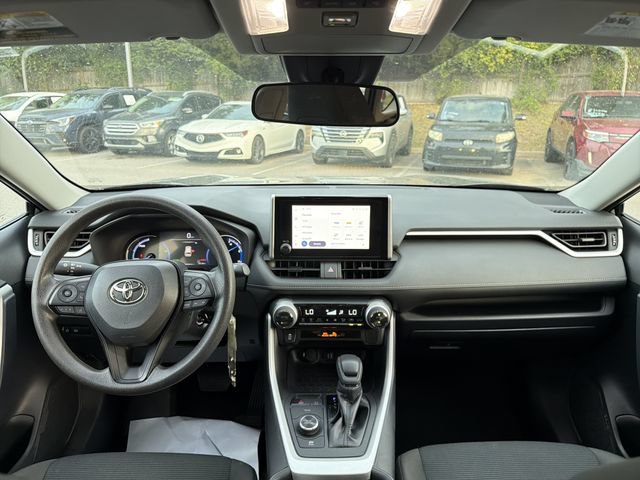 Used 2025 Toyota RAV4 LE AWD/4WD image 16