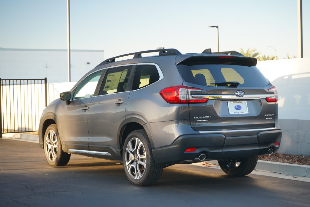 New 2026 Subaru Ascent Limited AWD/4WD image 5