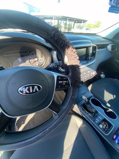 Used 2020 Kia Sorento LX FWD image 16