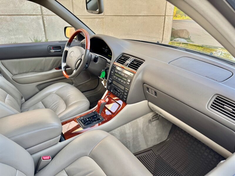 Used 2000 Lexus LS 400 RWD image 18