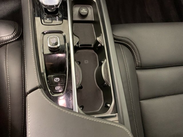 Used 2024 Volvo V90 B6 Cross Country Ultimate w/ Protection Package Premier image 13