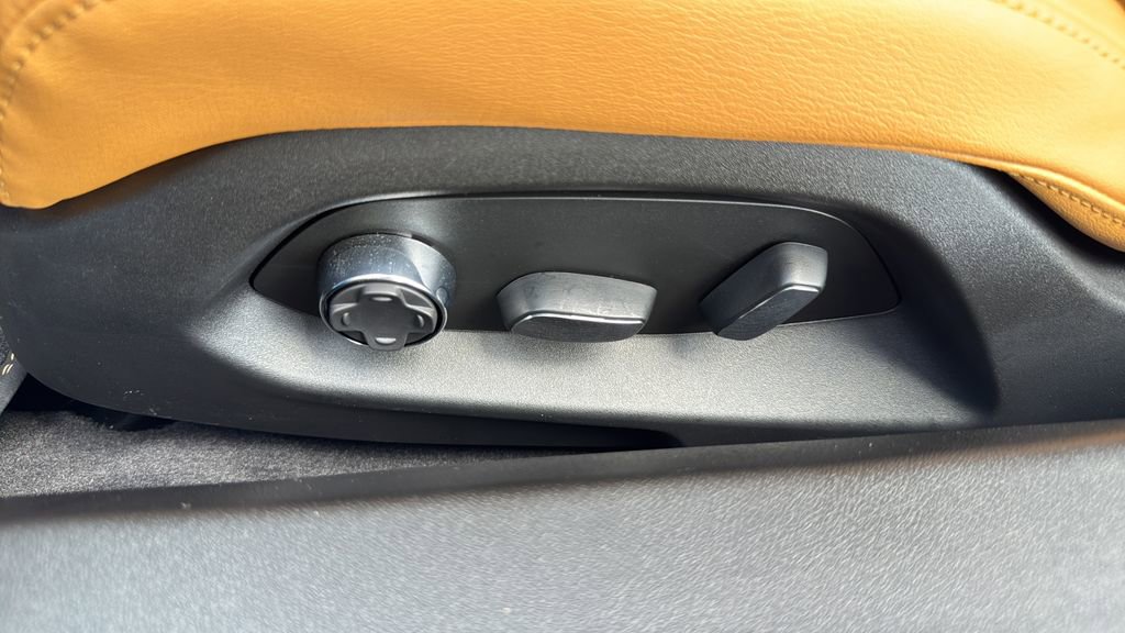 Used 2025 Chevrolet Corvette Z06 image 7