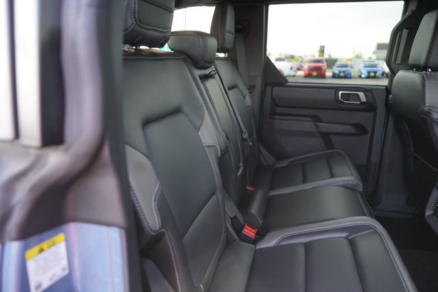 Used 2025 Ford Bronco Outer Banks w/ Sasquatch Package image 16