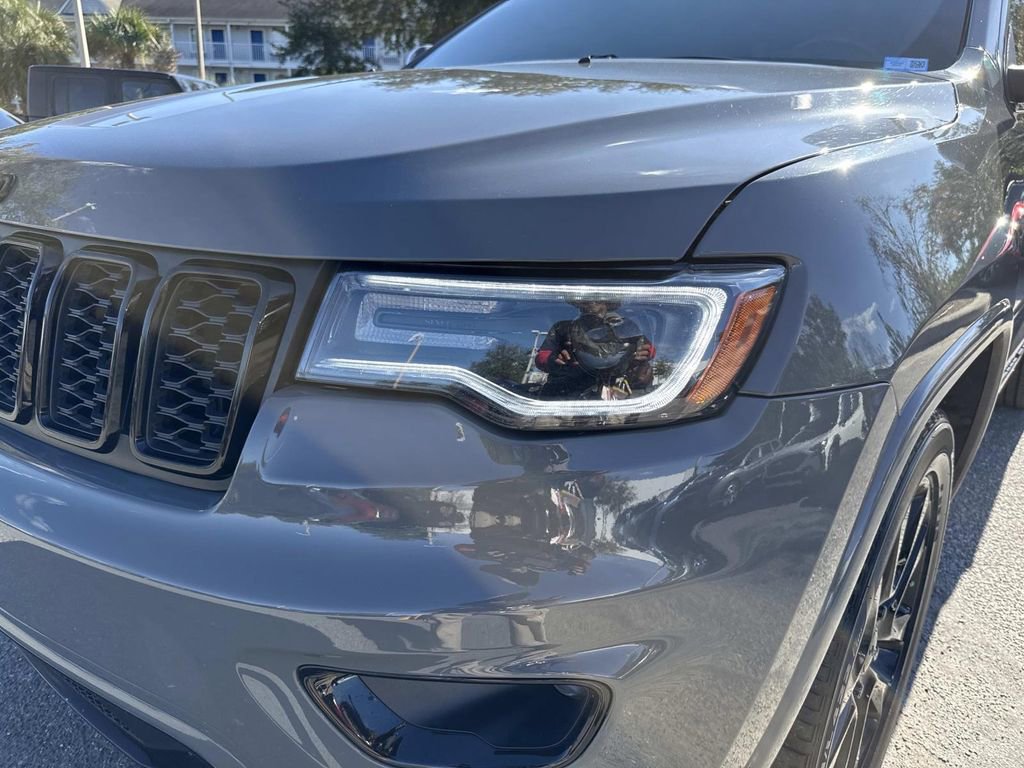 Used 2019 Jeep Grand Cherokee Altitude image 10